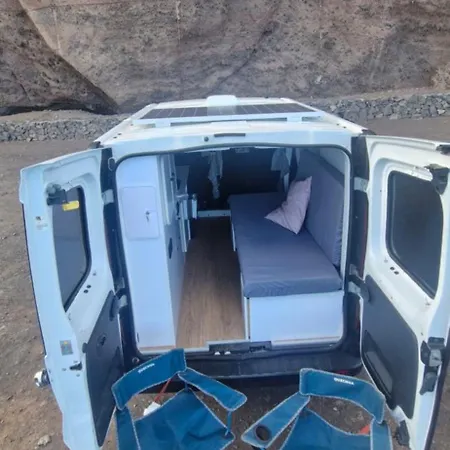 Vancamper * サンタクルスデテネリフェ